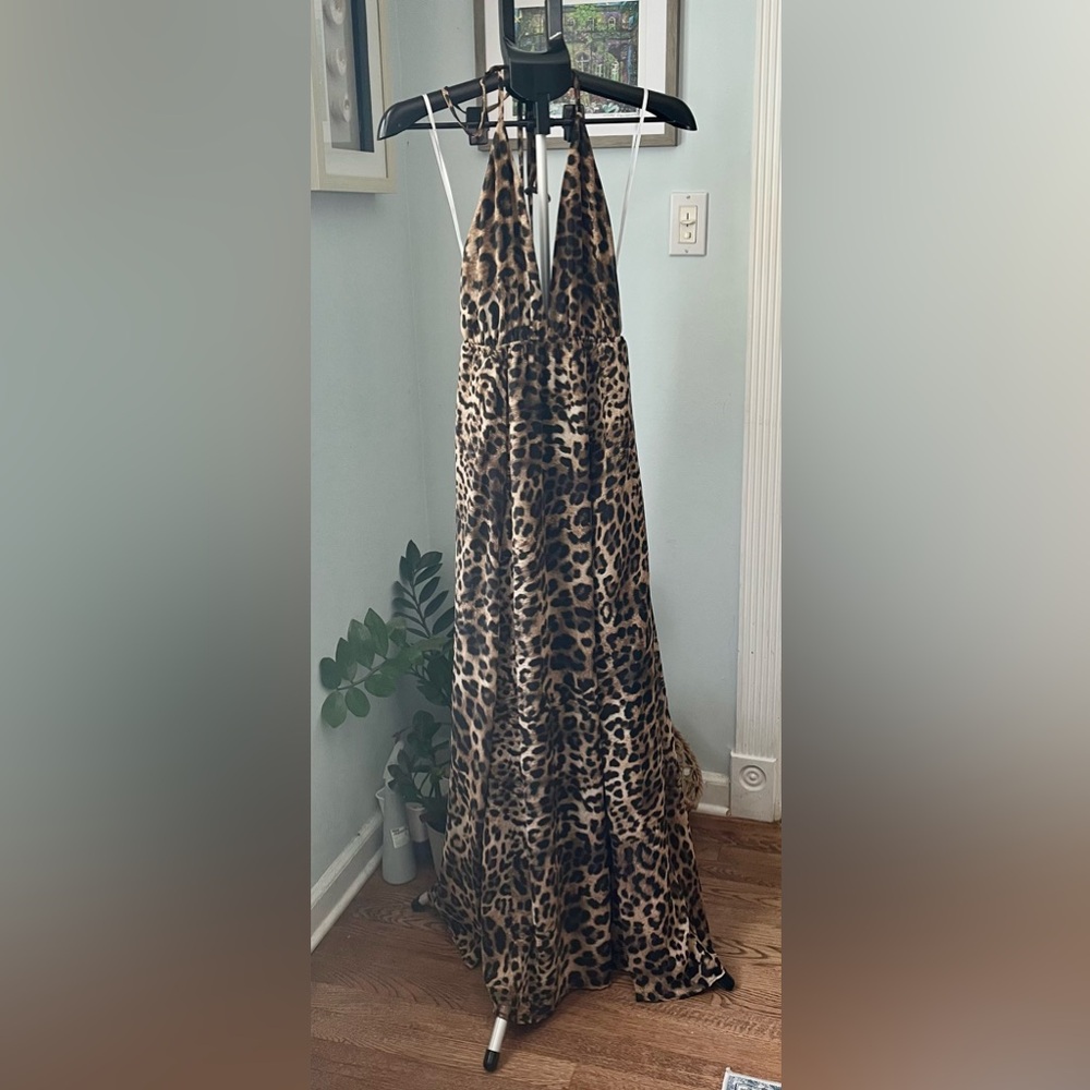 Lulu's Animal Print Halter Maxi Dress size XS Style# 44755
